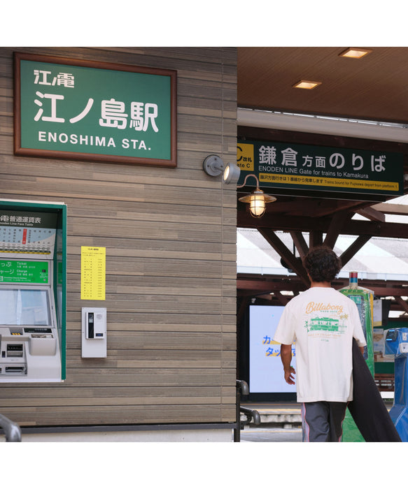 BILLABONG メンズ SURF TRAIN Tシャツ【OVER FIT】【江ノ電×BILLABONG】【2026年秋冬モデル】