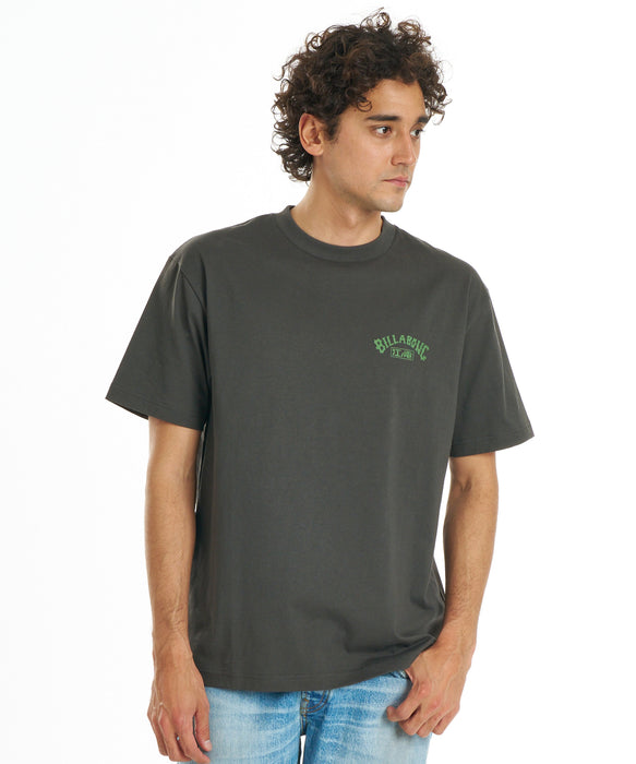 BILLABONG メンズ ENODEN ARCH Tシャツ 【2026年秋冬モデル】 WAA / XL
