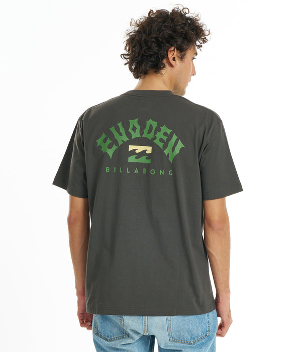 BILLABONG メンズ ENODEN ARCH Tシャツ 【2026年秋冬モデル】 WAA / XL