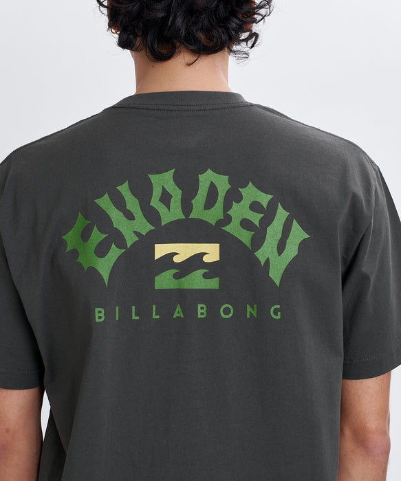 BILLABONG メンズ ENODEN ARCH Tシャツ 【2026年秋冬モデル】 WAA / XL