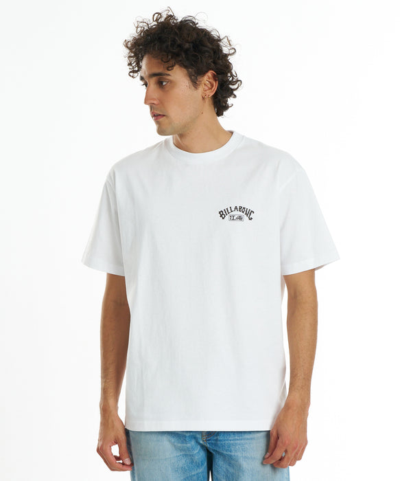 BILLABONG メンズ ENODEN ARCH Tシャツ 【2026年秋冬モデル】 WHT / XL