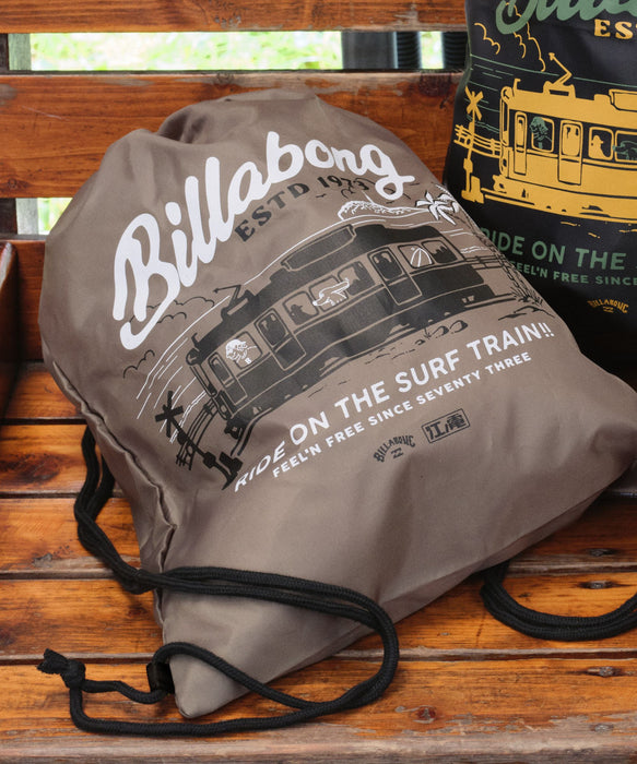BILLABONG メンズ ENODEN KNAPSACK ショルダーバッグ 【江ノ電×BILLABONG】【2026年秋冬モデル】