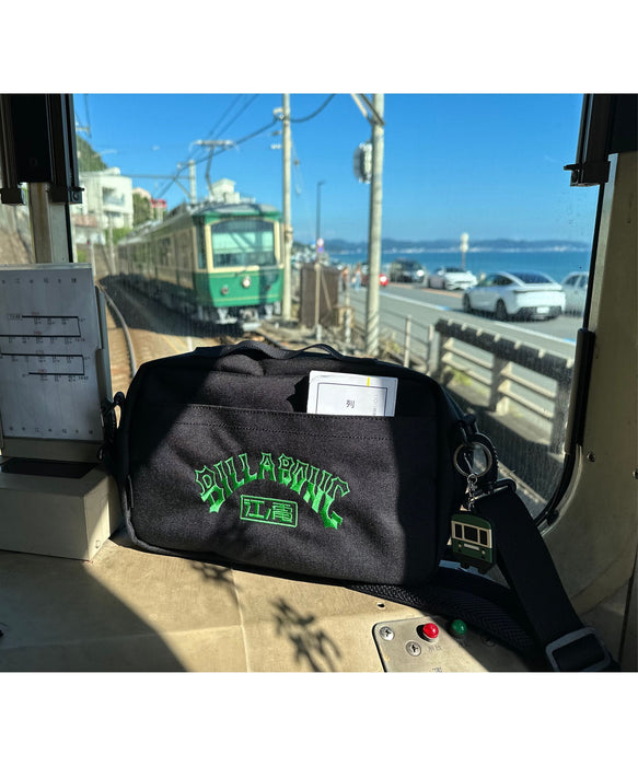 BILLABONG メンズ 江ノ電クルー ショルダーバッグ【江ノ電×BILLABONG】【2026年秋冬モデル】