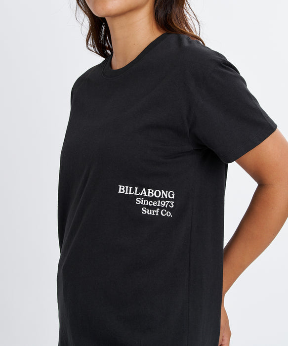 BILLABONG ウィメンズ EMB LOGO BOY FIT TEE Tシャツ 【2026年春夏モデル】 BLK / L