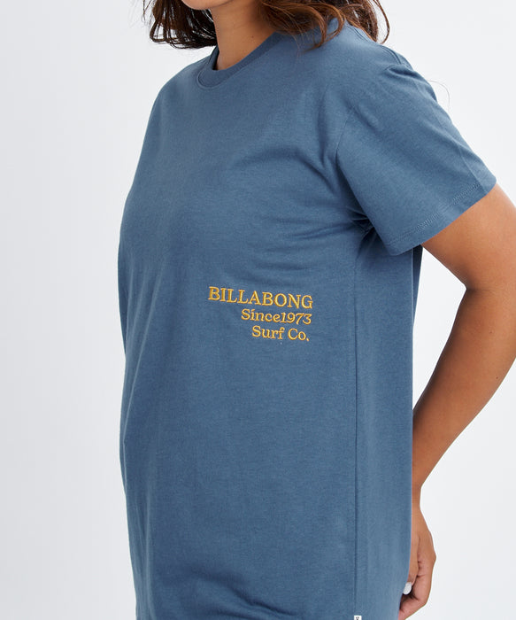 BILLABONG ウィメンズ EMB LOGO BOY FIT TEE Tシャツ 【2026年春夏モデル】 IND / M