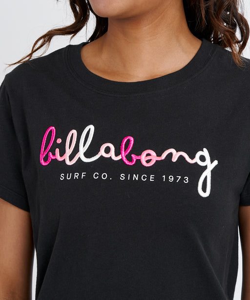 BILLABONG ウィメンズ 3D EMB LOGO BABY FIT Tシャツ 【2026年春夏モデル】 BLK / M