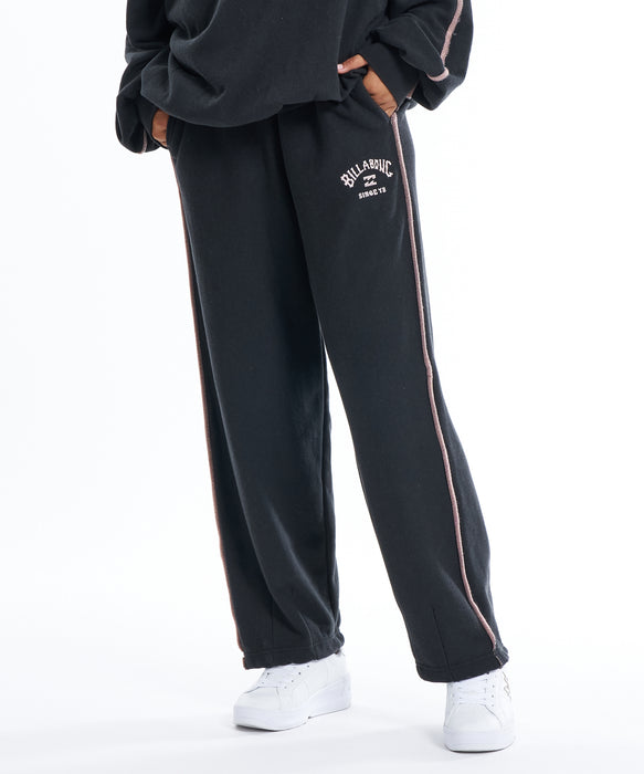 SALE】【直営店限定】BILLABONG ウィメンズ CONTRAST SWEAT