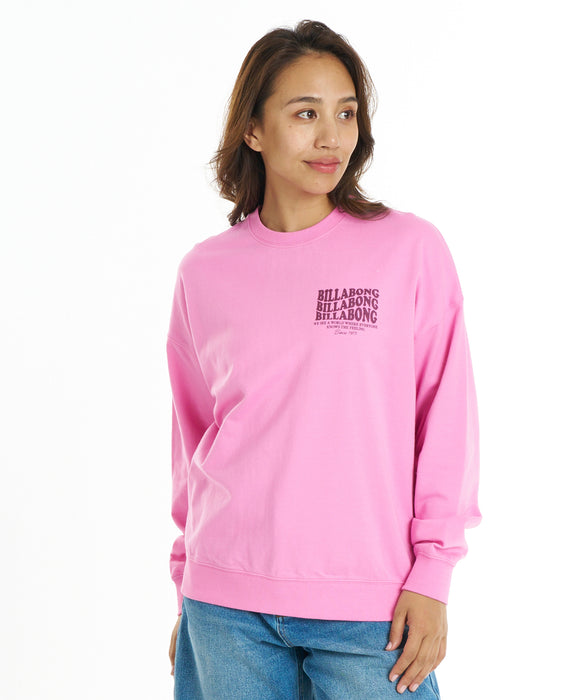 BILLABONG ウィメンズ WAVE LOGO BOY FIT LIGHT CREW トレーナー 【2026年秋冬モデル】 PYP / L