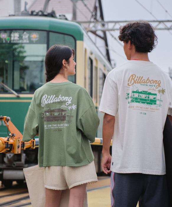 BILLABONG メンズ SURF TRAIN Tシャツ【OVER FIT】【江ノ電×BILLABONG】【2026年秋冬モデル】
