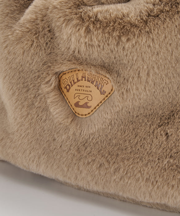 BILLABONG ウィメンズ FUR SHOULDER BAG ショルダーバッグ 【2026年秋冬モデル】 BEG / F