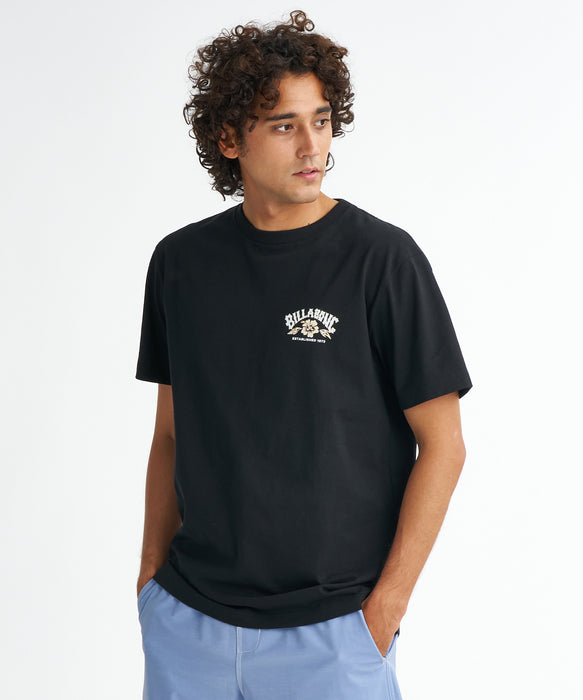 BILLABONG メンズ THEME ARCH Tシャツ 【2026年夏モデル】 BLK / XL