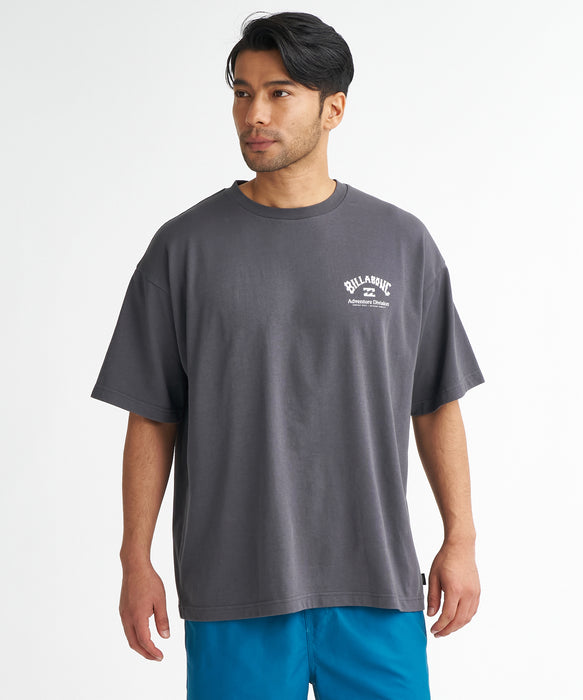 BILLABONG メンズ ADIV ARCH Tシャツ 【2026年夏モデル】 GMT / XL