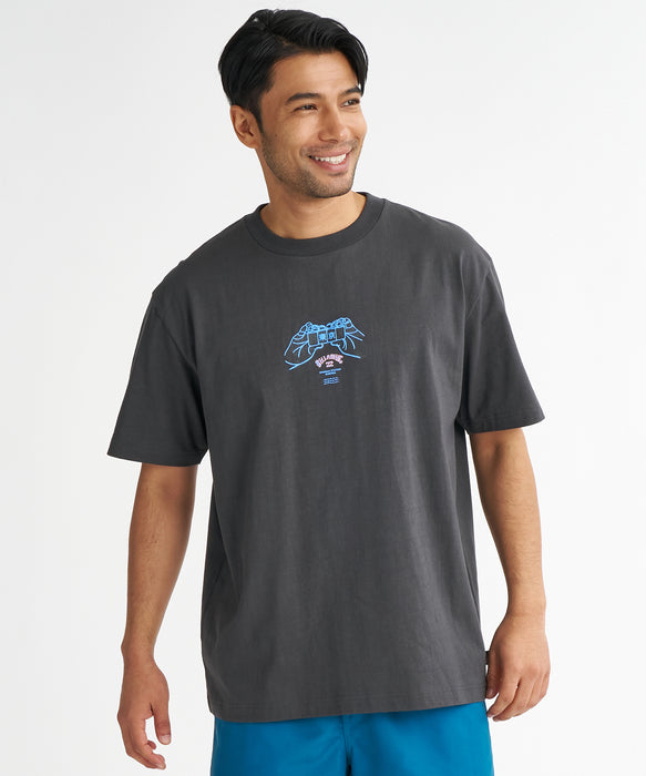 BILLABONG メンズ DESTINATION TOKYO Tシャツ 【2026年夏モデル】 WAA / L