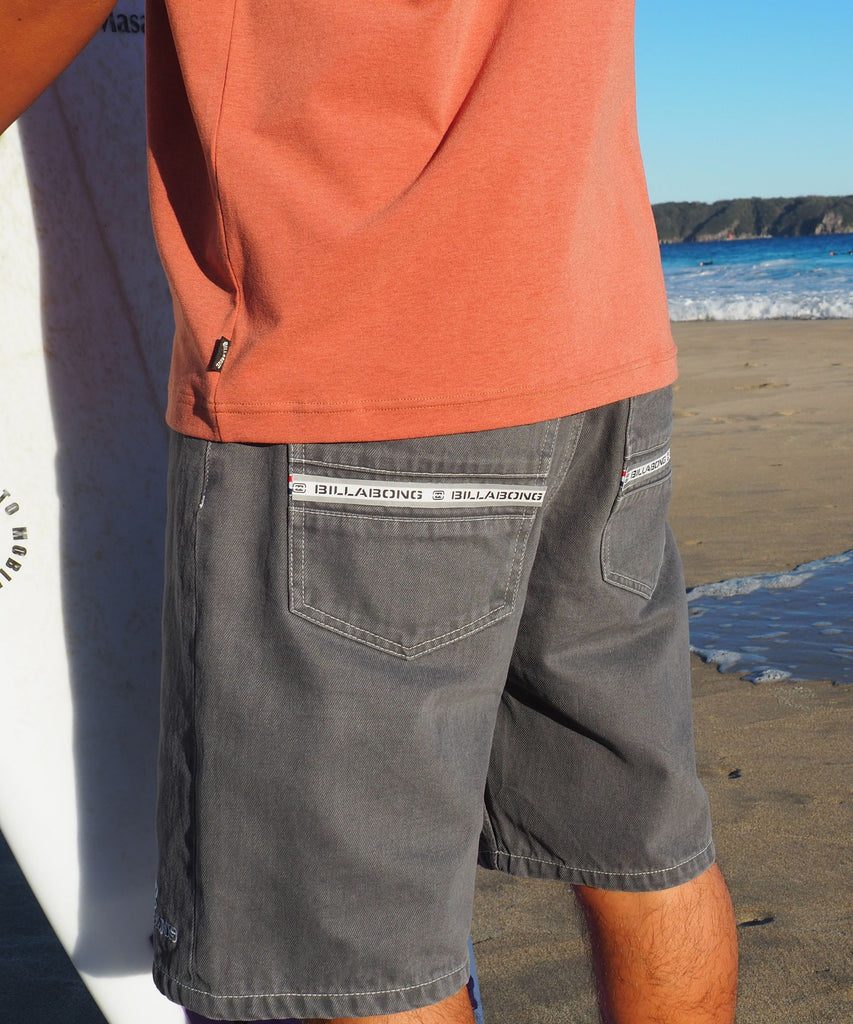 BILLABONG メンズ Y2K BAGGY SHORTS ショートパンツ 【2026年夏モデル】 BILLABONG メンズ Y2K BAGGY SHORTS ショートパンツ 【2026年夏モデル】