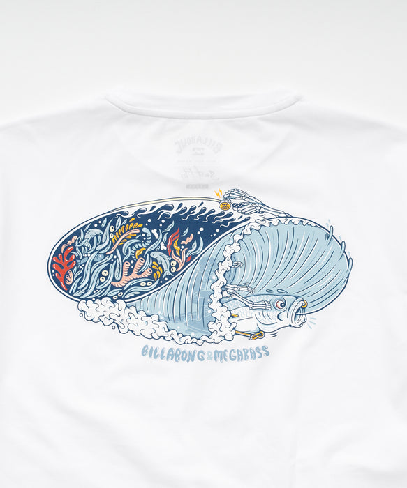 BILLABONG メンズ 【MEGABASS×BILLABONG】 
【OVER FIT】
MEGABASS SURF FLEX サーフTシャツ 【2026年夏モデル】