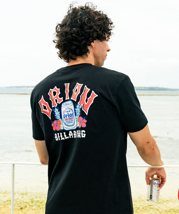 BILLABONG メンズ ORION ARCH 【ORION BEER x BILLABONG COLLECTION】【REGULAR FIT】Tシャツ 【2026年夏モデル】