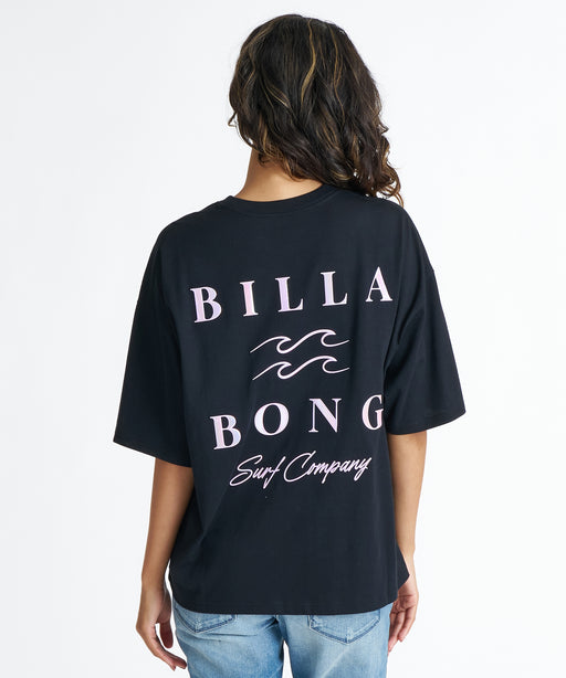BILLABONG ウィメンズ SERIF CLEAN LOGO MEDIUM LOOSE TEE Tシャツ 【2026年夏モデル】 BLK / M