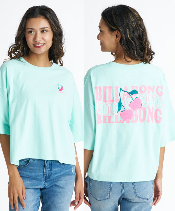 BILLABONG ウィメンズ 【WIDE LOOSE CROPPED】 
CHERRY WIDE LOOSE CROPPED TEE Tシャツ 【2026年夏モデル】