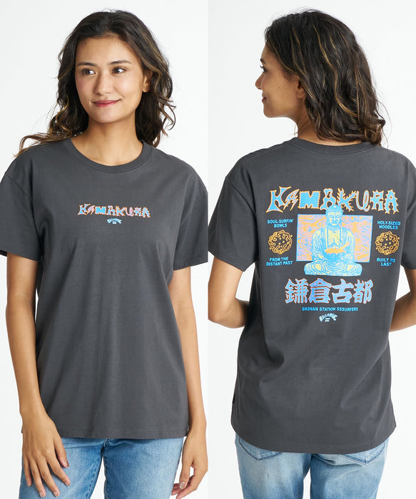 BILLABONG ウィメンズ 【SHONAN STATION SURFERS】【BOY FIT】DESTINATION KAMAKURA TEE Tシャツ 【2026年夏モデル】