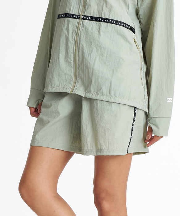 BILLABONG ウィメンズ UTILITY LOGO TAPE SHORTS ラッシュレギンス 【2026年夏モデル】 CED / M