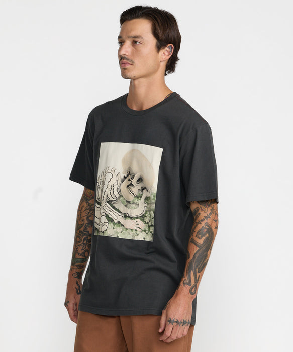 RVCA メンズ SLEEPY SKELETON SS Tシャツ 【2026年秋冬モデル】 PTK / XL