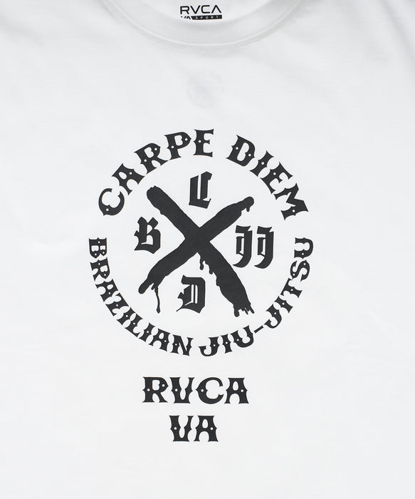 RVCA SPORT メンズ CARPE DIEM X RVCA ST Tシャツ 【2026年夏モデル】