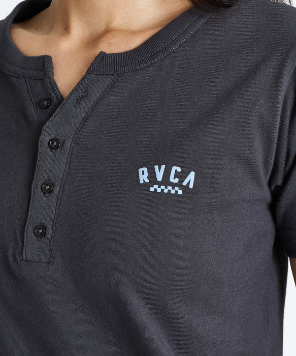 RVCA ウィメンズ ONSHORE BABY HENRY ST Tシャツ 【2026年夏モデル】 WAA / M