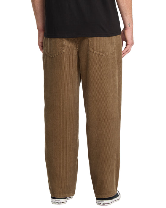 VOLCOM メンズ BILLOW TAPERED CORD PANT ロングパンツ 【2026年秋冬モデル】 ERM / 36
