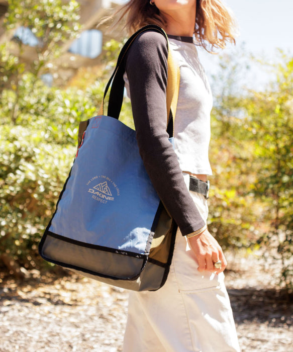 DAKINE RENOVATION TOTE 23L トートバッグ 【2026年秋冬モデル】