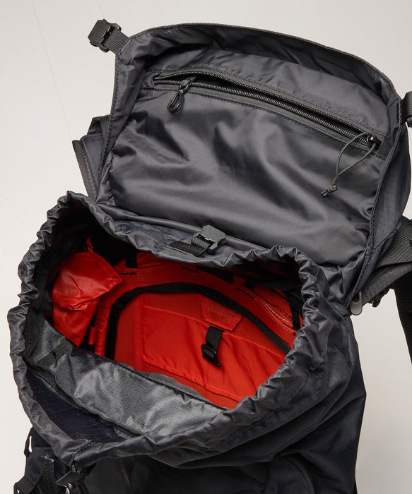 DAKINE POACHER BACKPACK 40L BLK / F