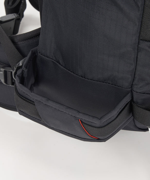 DAKINE POACHER BACKPACK 40L BLK / F