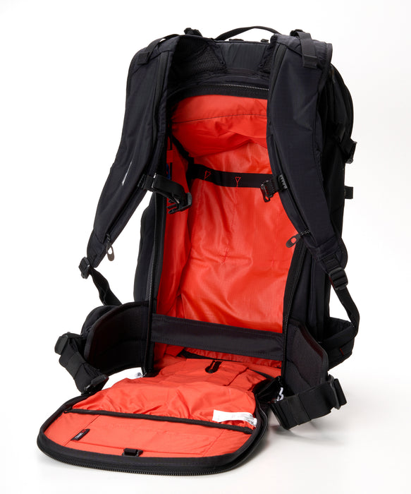 DAKINE POACHER BACKPACK 22L BLK / F
