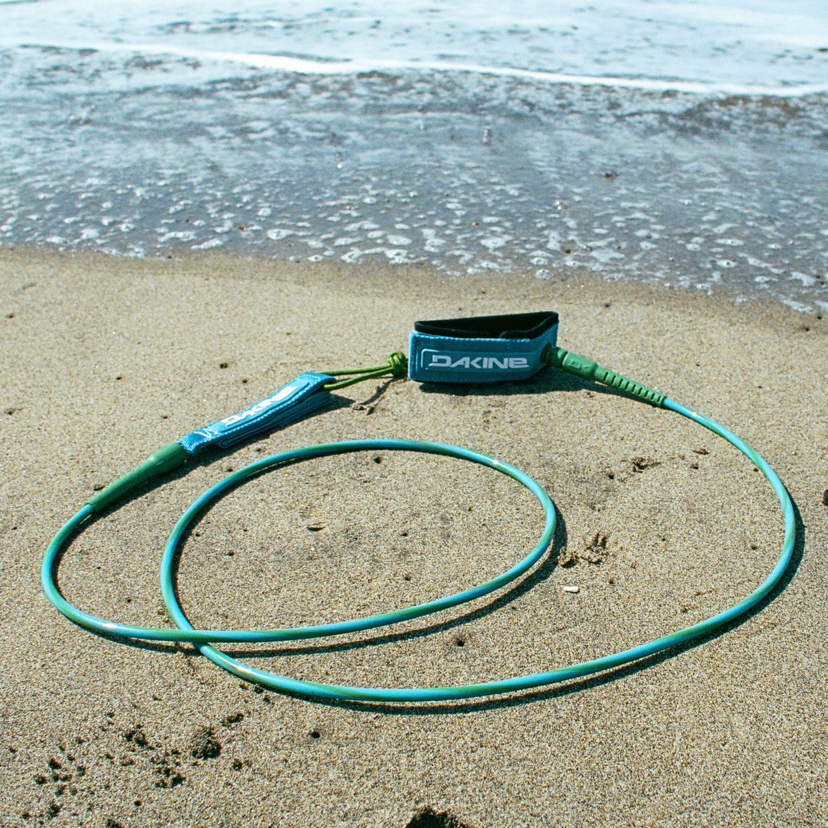 DAKINE KAINUI TEAM LEASH 【6FT X 1/4IN】 リーシュコード 【2026年春