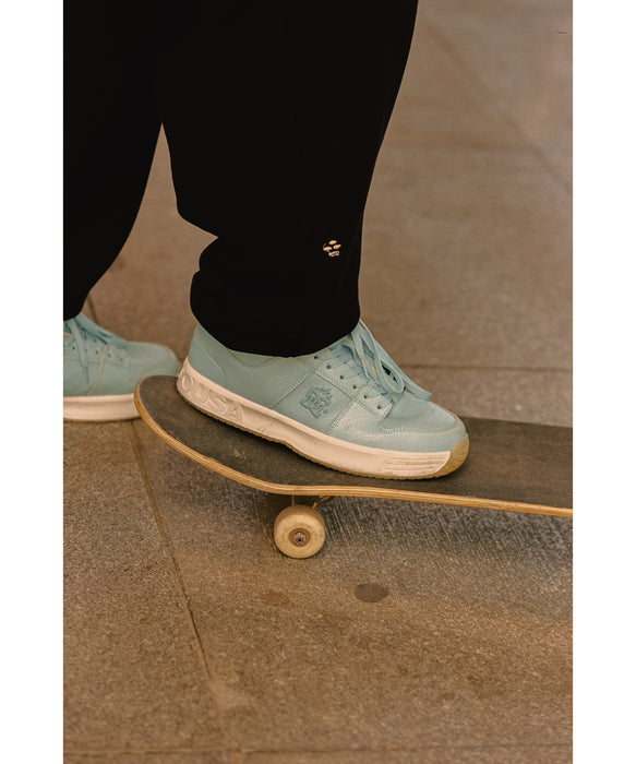 【オンラインストア限定】DC Shoes  DC SHOES LYNX GRIMEY THE SWARM SNEAKERS フットウェア メンズ