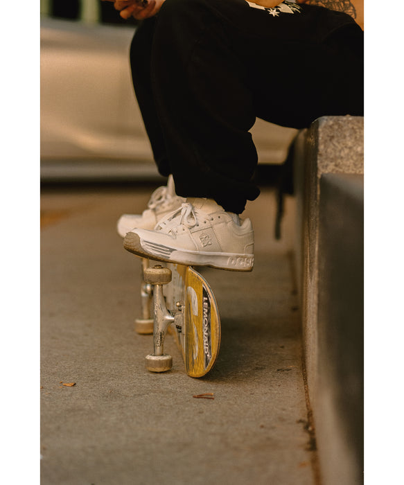 【オンラインストア限定】DC Shoes  DC SHOES LYNX GRIMEY THE SWARM SNEAKERS フットウェア メンズ