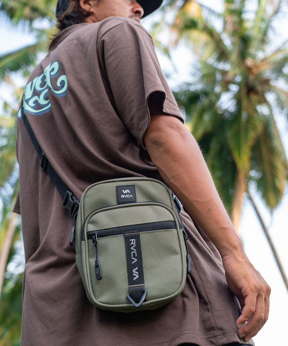RVCA メンズ UTILITY POUCH ショルダーバッグ 【2026年春夏モデル】