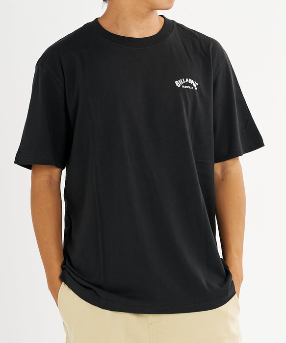 【直営店限定】BILLABONG メンズ ARCH FLAG HI SS HAWAII Tシャツ 【2026年秋冬モデル】