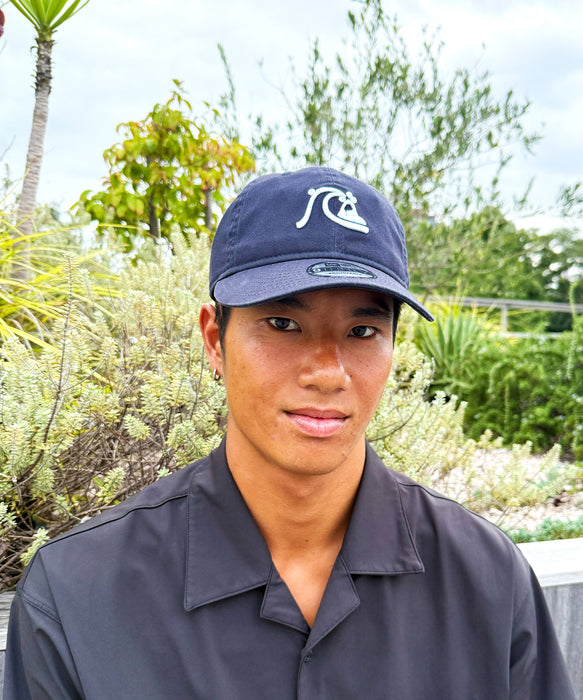 【 QUIKSILVER | NEW ERA 】QUIKSILVER メンズ 930CS キャップ ニューエラ ネイビー 紺 【2025年秋冬モデル】