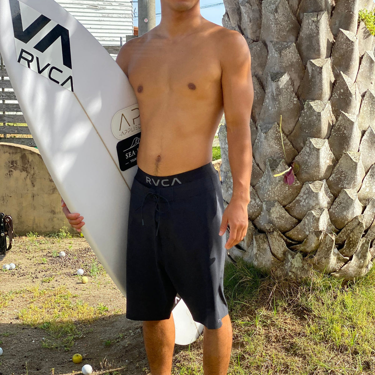OUTLET】RVCA メンズ VA TRUNK SOLID ボードショーツ 【2026年春夏モデル】