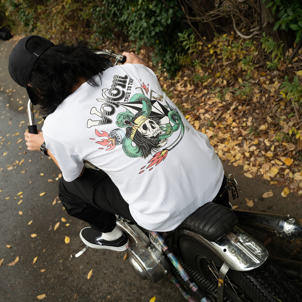 直営店限定】 VOLCOM メンズ FUSTY WORKS 2025 SS TEE Ⅱ Tシャツ