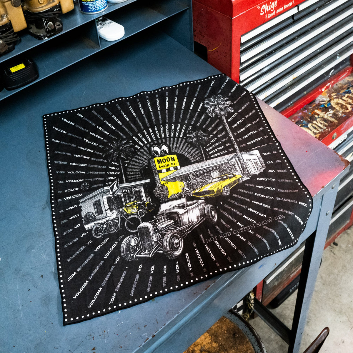 CABC　510mmｘ510mmのバンダナをお飾りいただく額　黒 バンダナ CROSS PATTERN BANDANA 261BXNHー