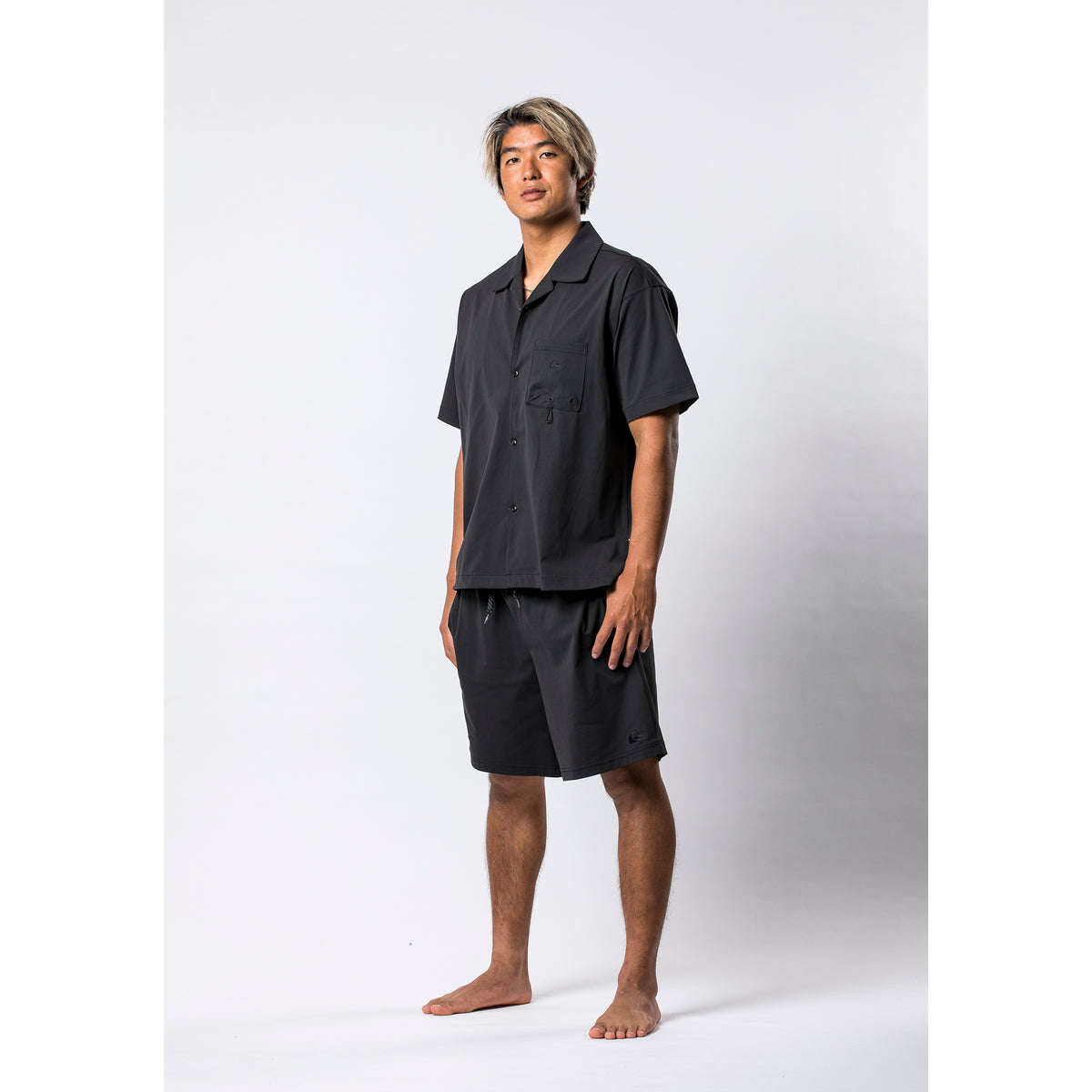 JP_QWS252002_BLK_2_1200x1200_c