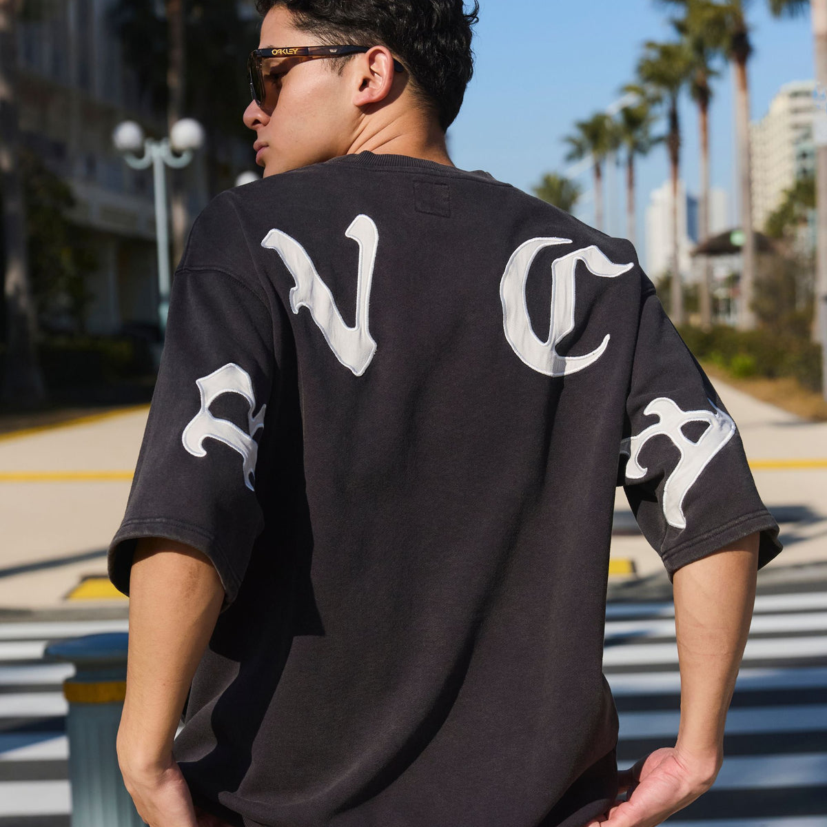 ARCH Mサイズ トレーナーとTシャツのセット RVCA メンズ BACK SIDE ARCH IRON SS トレーナー 【2026年春夏モデル】