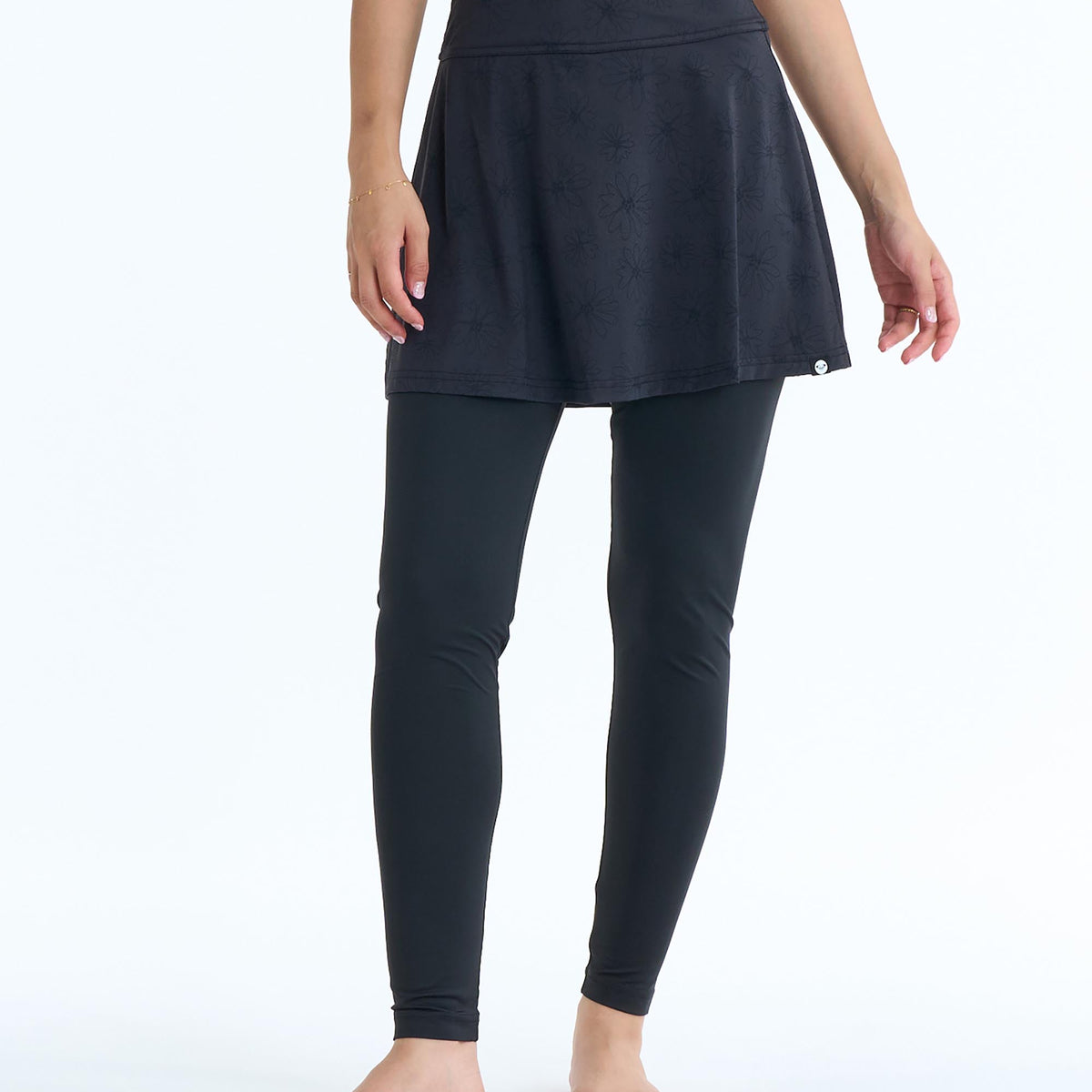 alo スカート付きブラックレギンス ROXY SKIRT LEGGINGS スカート付きラッシュレギンス【2026年春夏モデル】