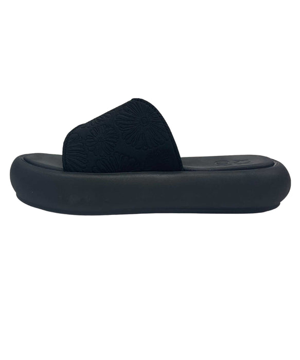 【新品同様】ロレンス FBクロスサンダル MARNI マルニ FBMS013801 P3860 ZO166 ブラック製 クリスクロス