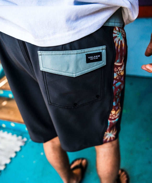 VOLCOM メンズ STAR SHIELDS FA MOD 18 ボードショーツ 【2026年夏モデル】