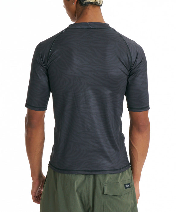 VOLCOM メンズ STONE LOGO SS RASH ラッシュガード 【2026年春夏モデル】 MUL / XL