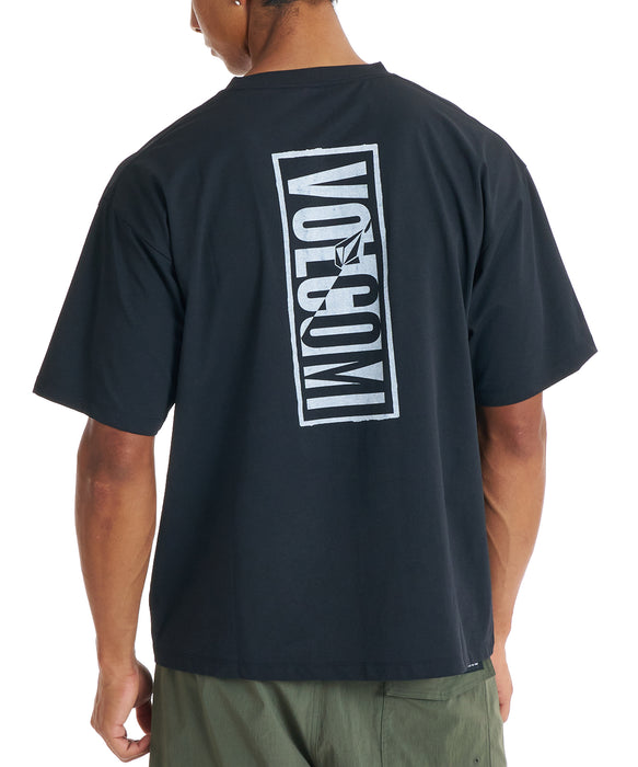 VOLCOM メンズ VERTICAL LOGO GRAPHI サーフTシャツ 【2026年春夏モデル】 BLK / XL