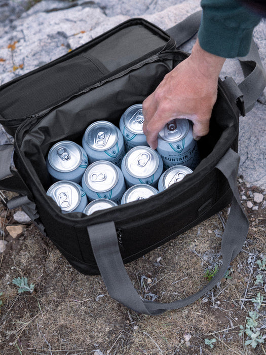 OUTLET】VOLCOM VENTURE 12-CAN COOLER - BLACK