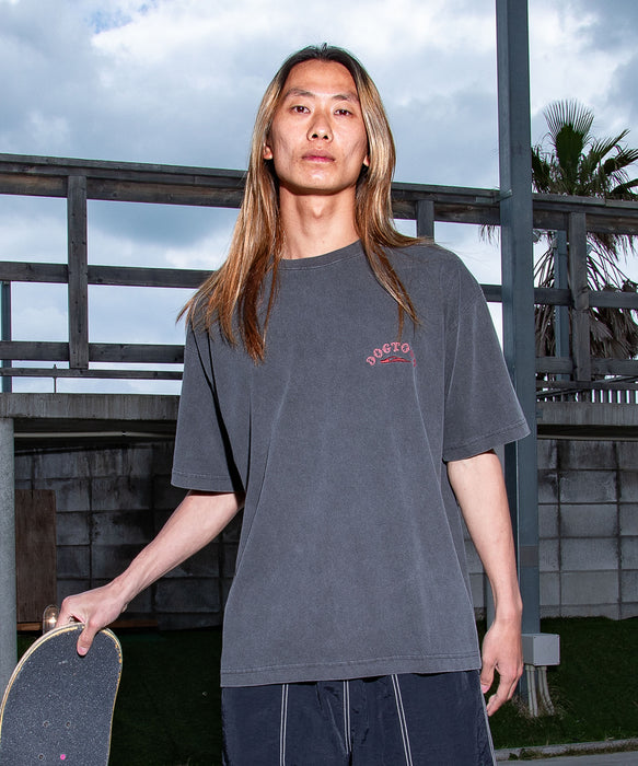 メンズ DTQS PG LETTER PRINT ST 半袖コットンTシャツ バックロゴ